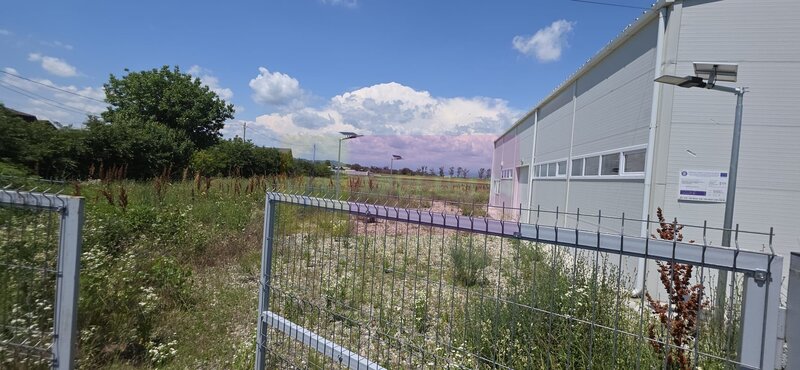 Hala de vanzare in Floresti